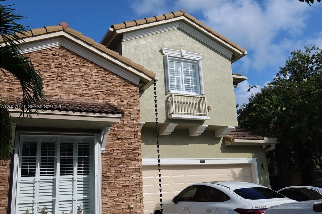 Image 72 of property listing at 22761 SW 93rd Psge, Cutler Bay, FL 33190