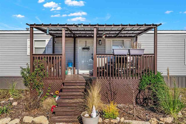 101 Pond View, Elgin, OK 73538