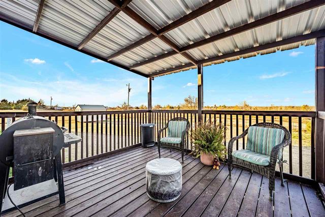 101 Pond View, Elgin, OK 73538