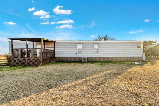 101 Pond View, Elgin, OK 73538