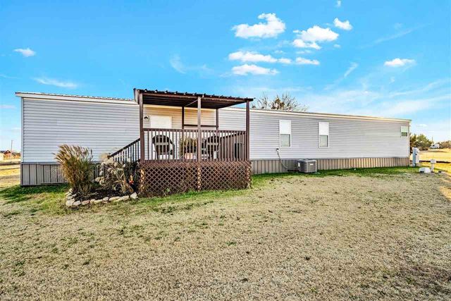 101 Pond View, Elgin, OK 73538