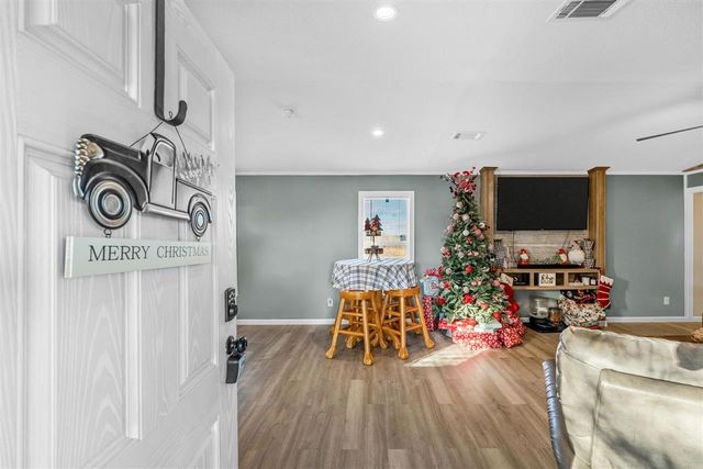 101 Pond View, Elgin, OK 73538