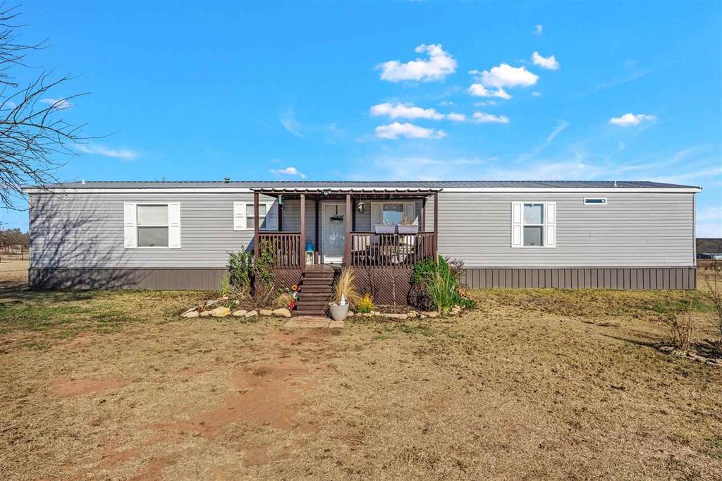 101 Pond View, Elgin, OK 73538