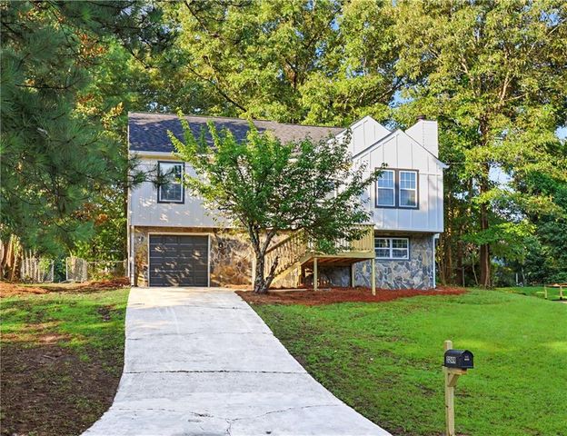 3249 Nogales Place, Rex, GA 30273