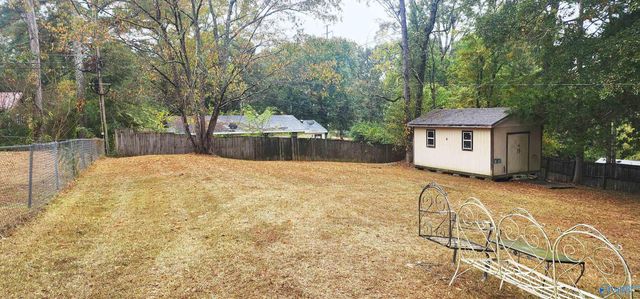 1616 Linwood Drive SW, Hartselle, AL 35640