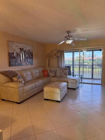950 SW 138th Ave 409B, Pembroke Pines, FL 33027