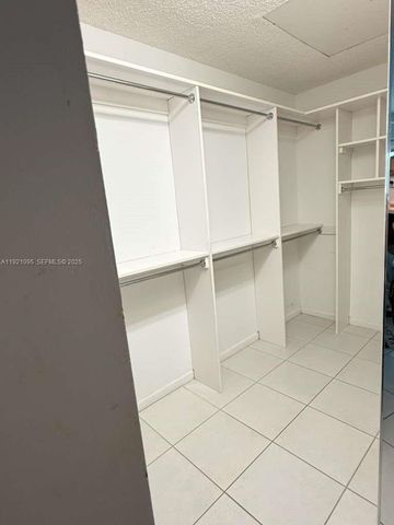 950 SW 138th Ave 409B, Pembroke Pines, FL 33027