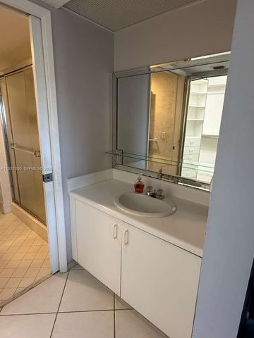 950 SW 138th Ave 409B, Pembroke Pines, FL 33027