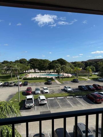 950 SW 138th Ave 409B, Pembroke Pines, FL 33027