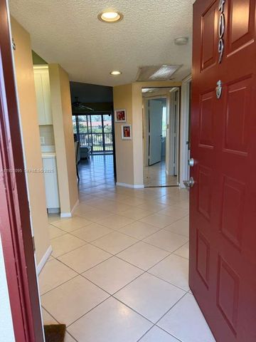 950 SW 138th Ave 409B, Pembroke Pines, FL 33027