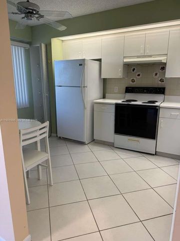 950 SW 138th Ave 409B, Pembroke Pines, FL 33027