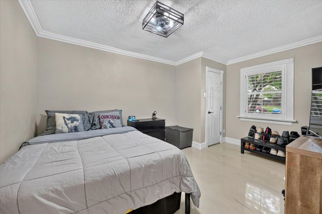 1946 Sussex Drive, Carrollton, TX 75007
