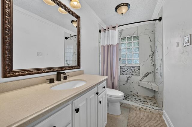 1946 Sussex Drive, Carrollton, TX 75007