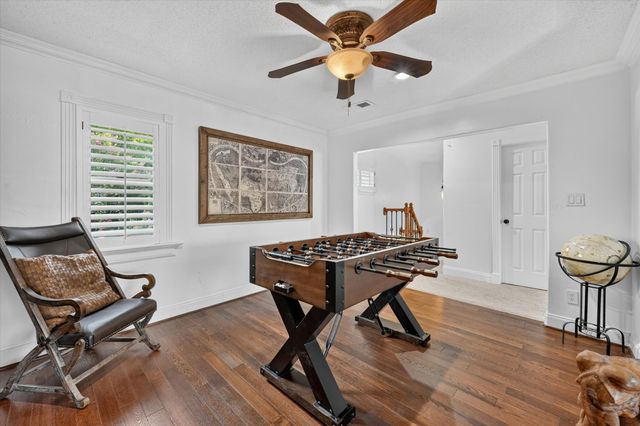 1946 Sussex Drive, Carrollton, TX 75007