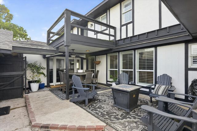 1946 Sussex Drive, Carrollton, TX 75007
