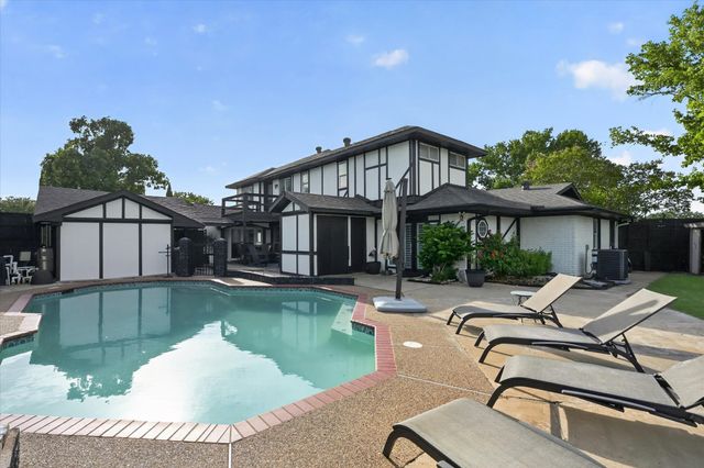 1946 Sussex Drive, Carrollton, TX 75007