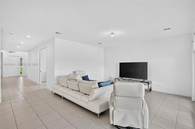 11662 SW Moon River Way, Port St. Lucie, FL 34987