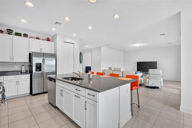 11662 SW Moon River Way, Port St. Lucie, FL 34987