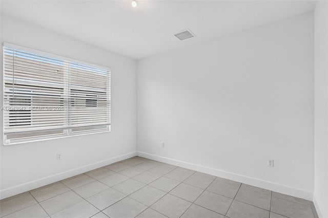 11662 SW Moon River Way, Port St. Lucie, FL 34987