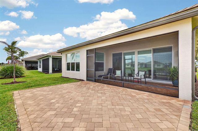 11662 SW Moon River Way, Port St. Lucie, FL 34987