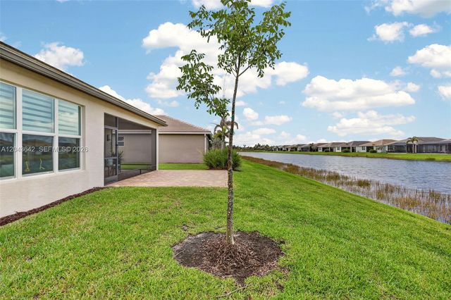 11662 SW Moon River Way, Port St. Lucie, FL 34987