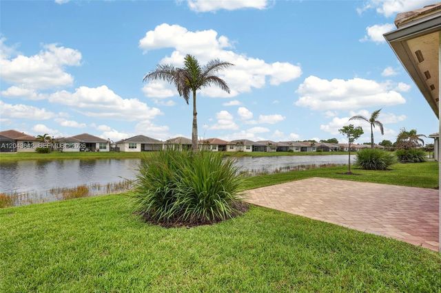 11662 SW Moon River Way, Port St. Lucie, FL 34987