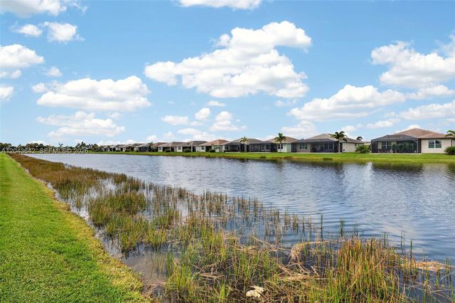 11662 SW Moon River Way, Port St. Lucie, FL 34987