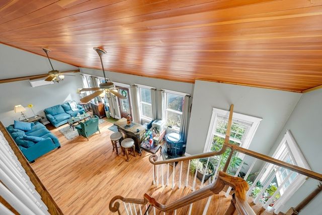 111 Grove Ave, Wilmington, MA 01887