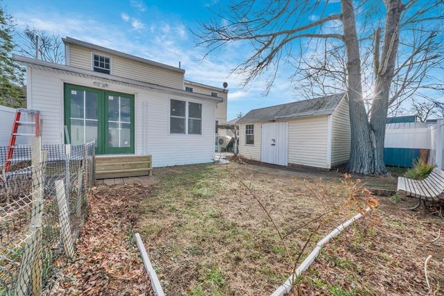 111 Grove Ave, Wilmington, MA 01887