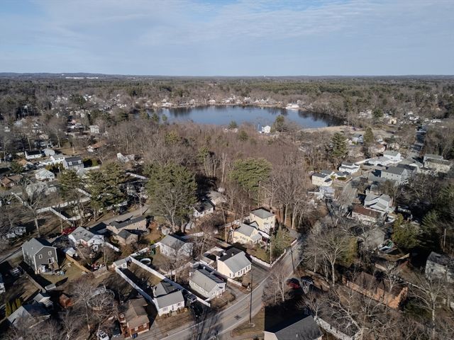 111 Grove Ave, Wilmington, MA 01887