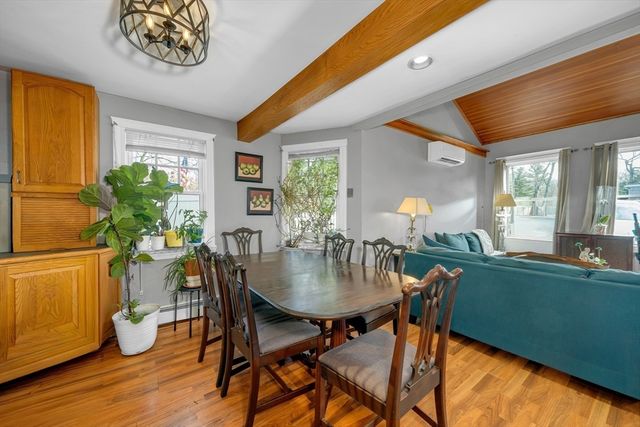 111 Grove Ave, Wilmington, MA 01887