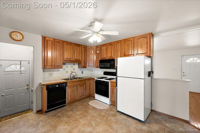 28696 Patricia Avenue, Warren, MI 48092