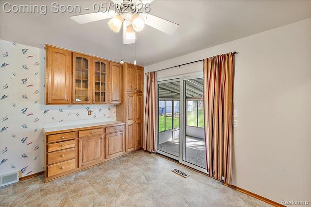 28696 Patricia Avenue, Warren, MI 48092