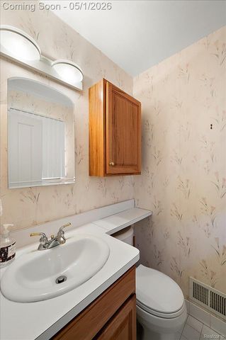 28696 Patricia Avenue, Warren, MI 48092
