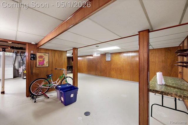 28696 Patricia Avenue, Warren, MI 48092