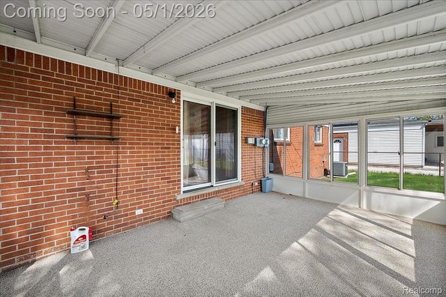 28696 Patricia Avenue, Warren, MI 48092