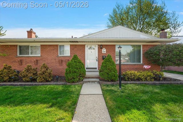 28696 Patricia Avenue, Warren, MI 48092