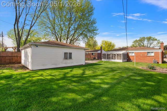 28696 Patricia Avenue, Warren, MI 48092