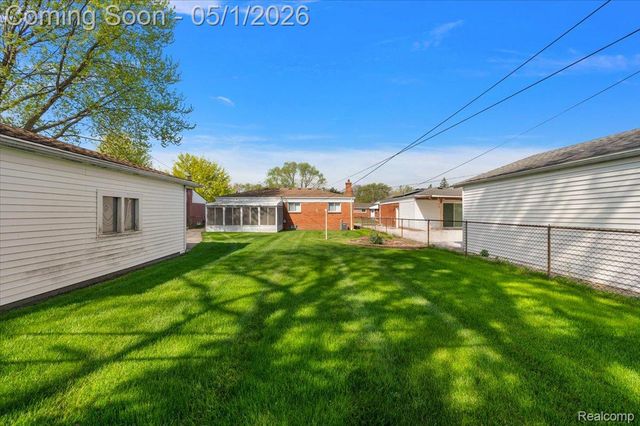 28696 Patricia Avenue, Warren, MI 48092
