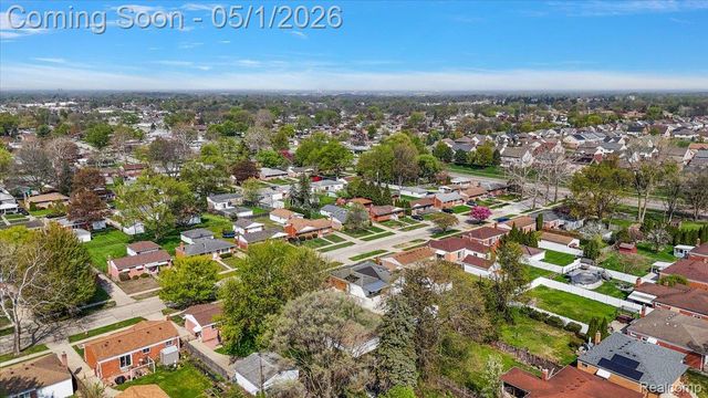 28696 Patricia Avenue, Warren, MI 48092