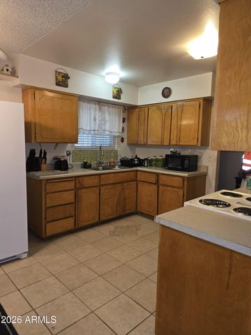 2217 W WAYLAND Road, Phoenix, AZ 85041