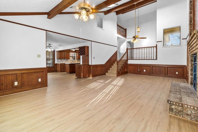 554 Harbor Drive, Onalaska, TX 77360