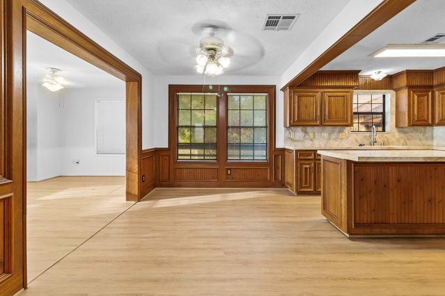 554 Harbor Drive, Onalaska, TX 77360