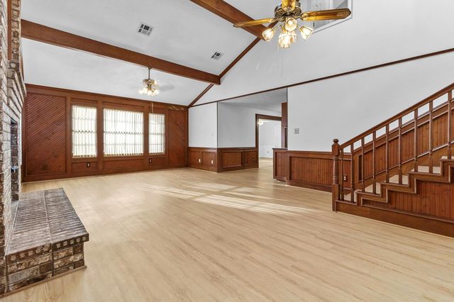 554 Harbor Drive, Onalaska, TX 77360