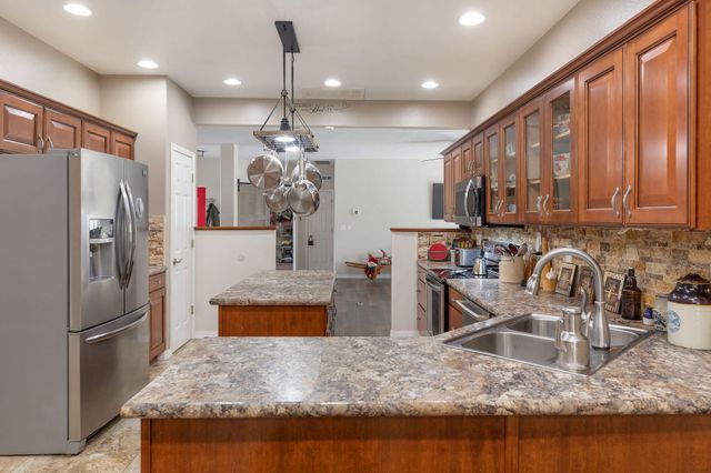 180 Wisconsin Road, Hollister, MO 65672