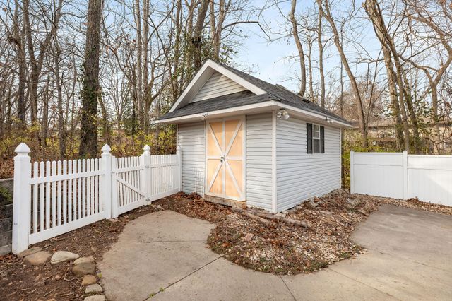 180 Wisconsin Road, Hollister, MO 65672