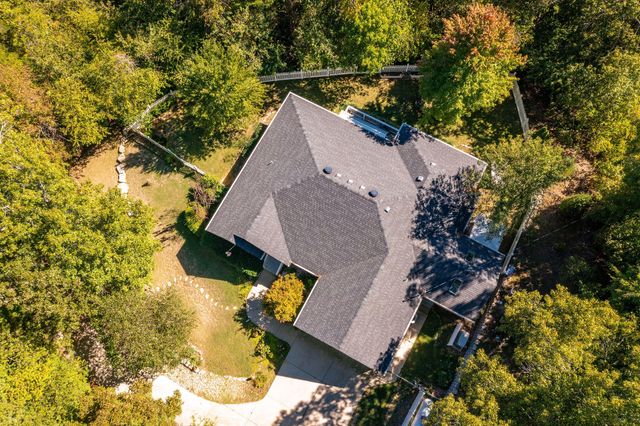 180 Wisconsin Road, Hollister, MO 65672