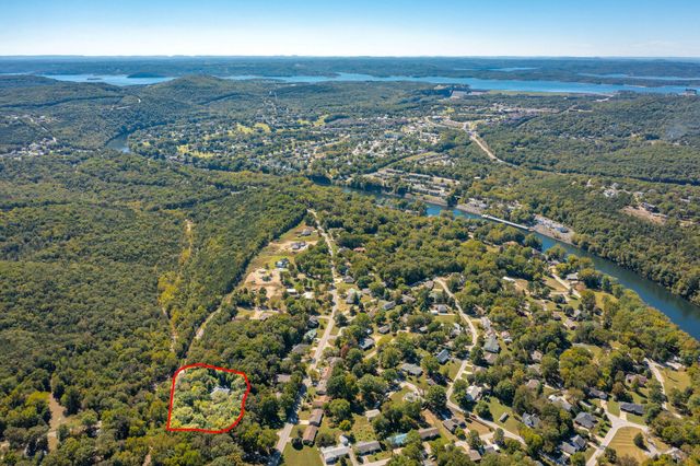 180 Wisconsin Road, Hollister, MO 65672