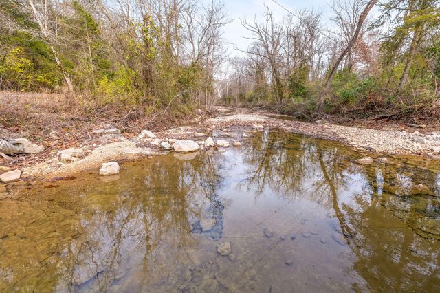 180 Wisconsin Road, Hollister, MO 65672