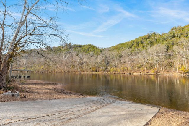 180 Wisconsin Road, Hollister, MO 65672